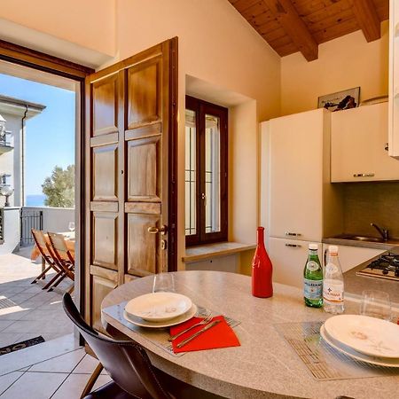 Catullo Apartments Sirmione Buitenkant foto